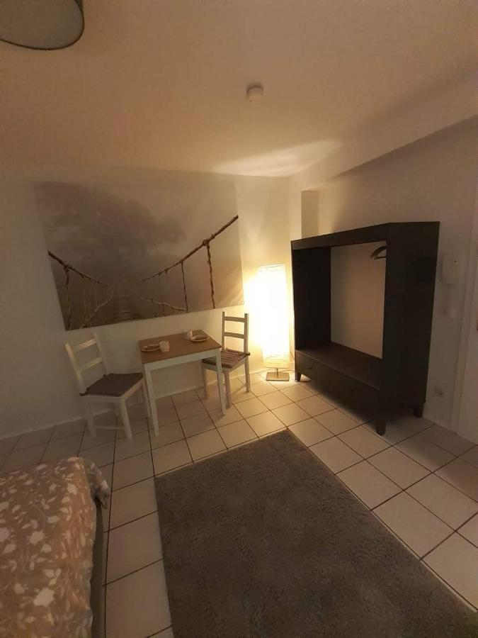 Apartment Frei 2 *